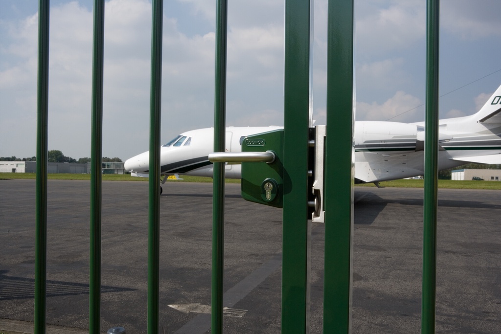 LOCINOX LAKQU2 POORTSLOT IN OPBOUW